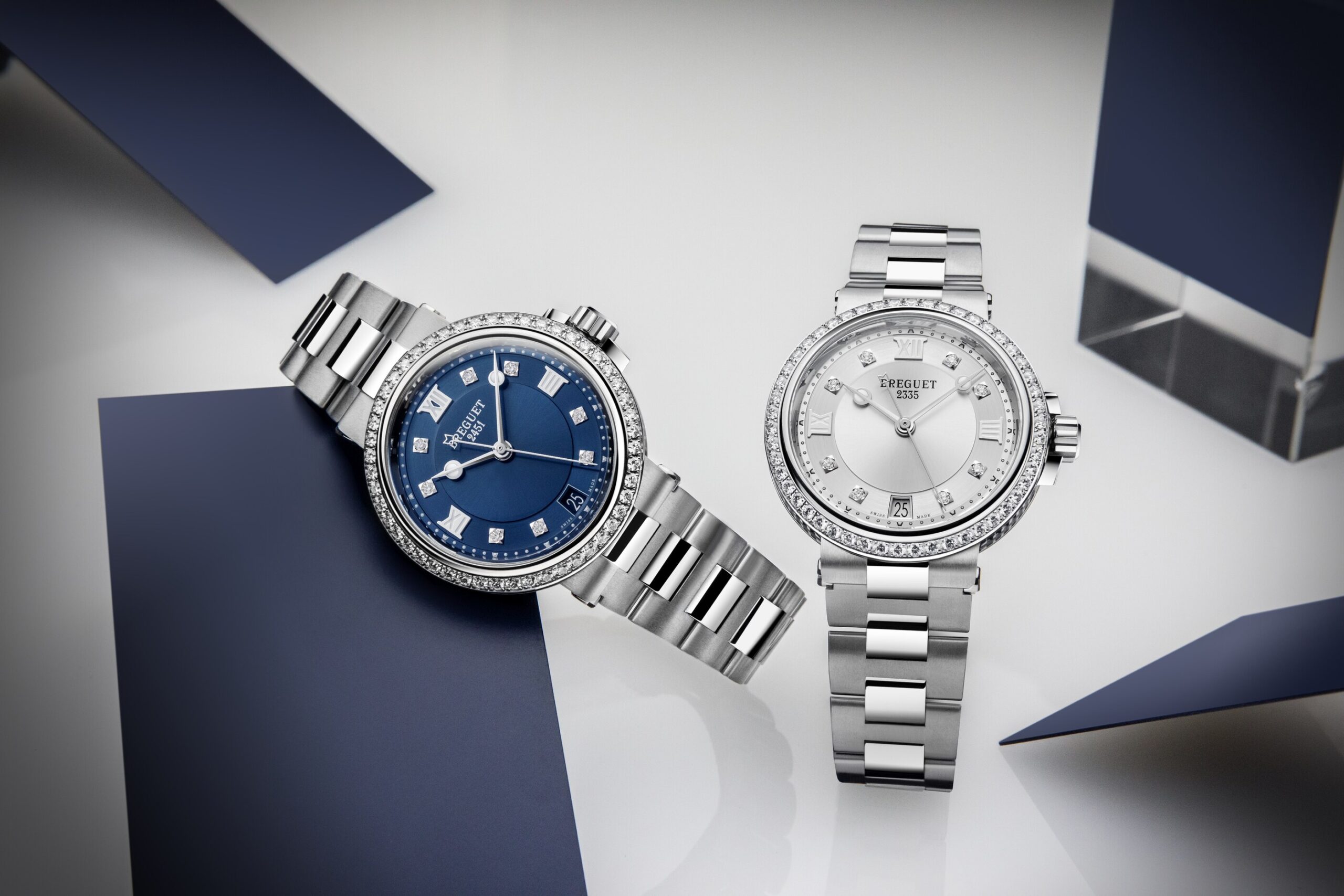 Breguet Marine Dame – elegance inspirovaná oceánem Dámské hodinky Breguet Marine Dame – modely v oceli s modrým a stříbrným číselníkem, diamantovou lunetou a elegantním sportovním designem.