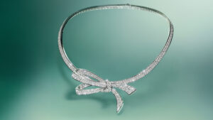 Колье Graff Tilda’s Bow с бриллиантами, вид спереди, коллекция Tilda’s Bow